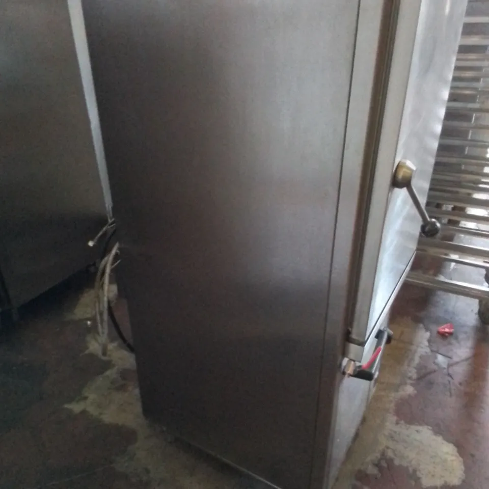 FALCON DOMINATOR ATMOSPHERIC STEAMER