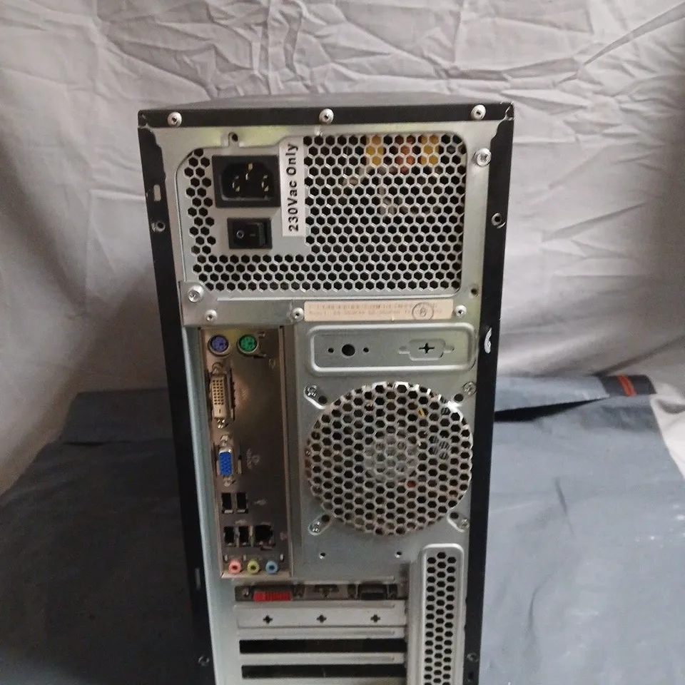 HP DESKTOP TOWER COMPUTER