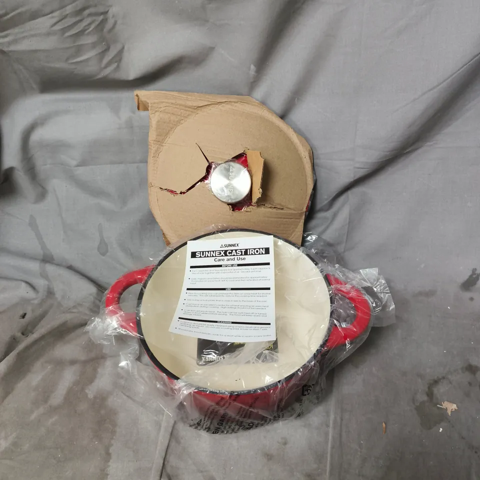 SUNNEX CAST IRON CASSEROLE POT WITH LID – RED HANDLES