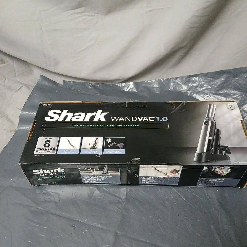 OUTLET SHARK CORDLESS HANDHELD VACUUM CLEANER WITH SINGLE BATTERY WV200UK BOXED