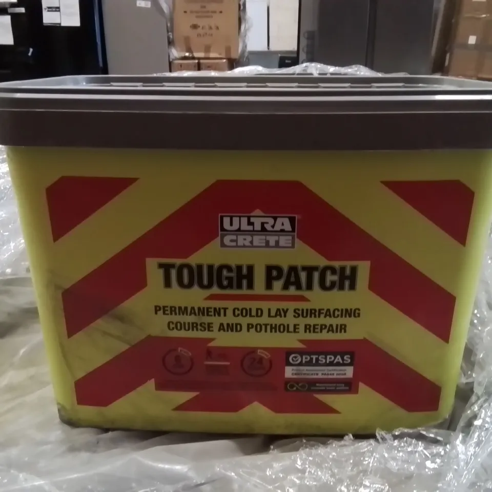 PALLET OF ULTRACRETE TOUGH PATCH POTHOLES REPAIR APPROXIMATELY 26 CASES//EXPIRY DATE 18.05.25 26KG PER CASE
