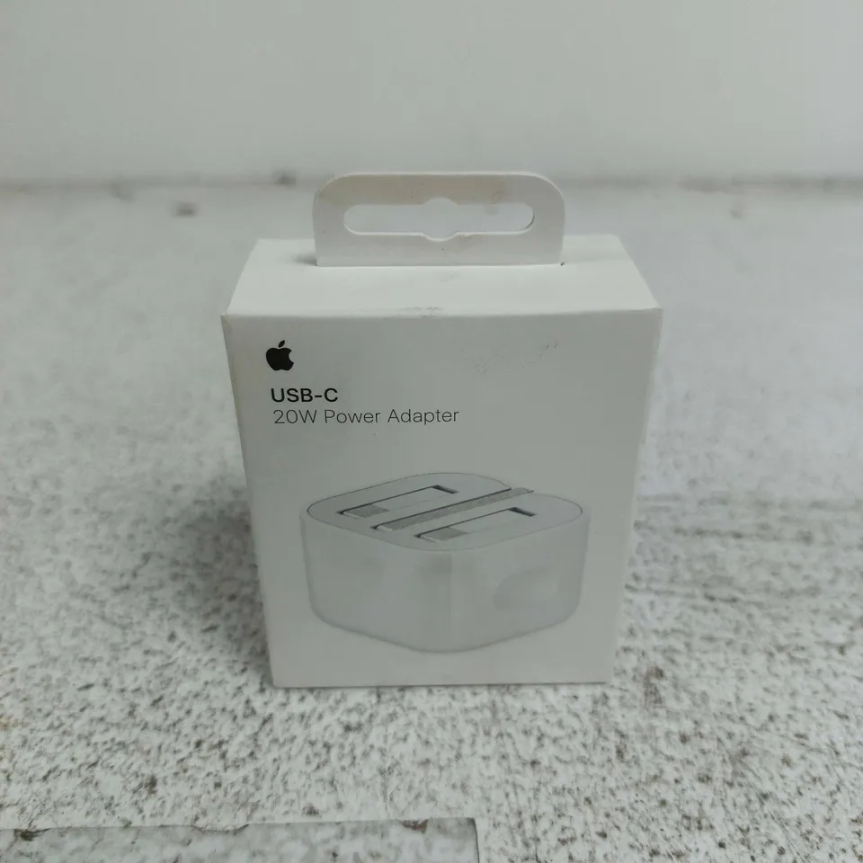 APPLE USB C 20W POWER ADAPTER