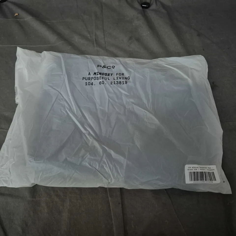 BAGGED P&CO ALBION CARPENTER PANT – BLACK, UK 30R (US 30R) TROUSERS