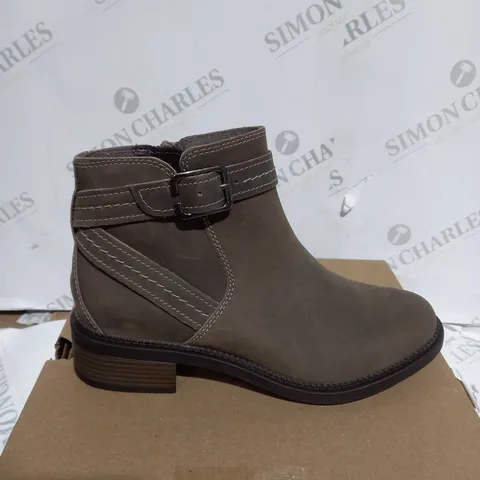 CLANKS MAYE ANKLE BOOT SIZE 5 BROWN LEATHER