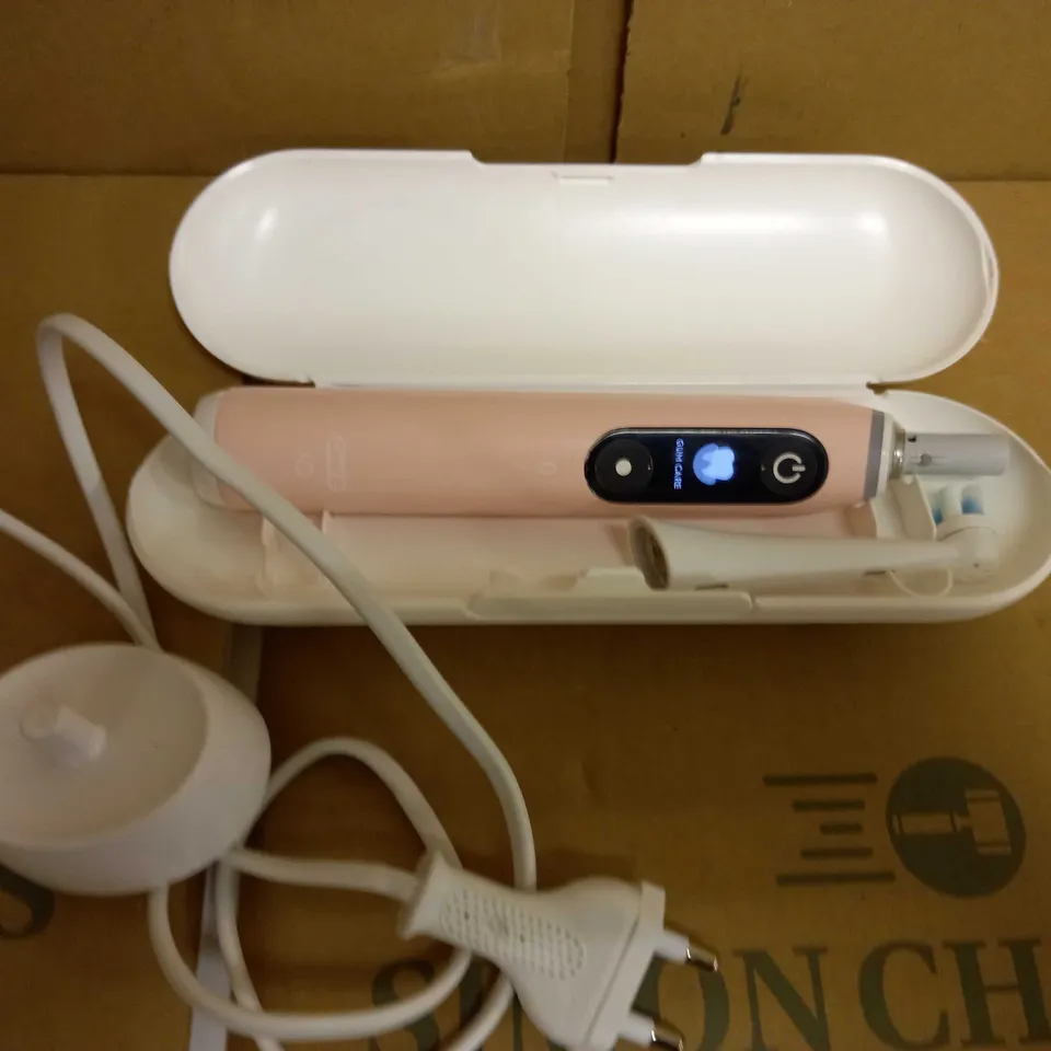ORAL-B IO6 ELECTRIC TOOTHBRUSH