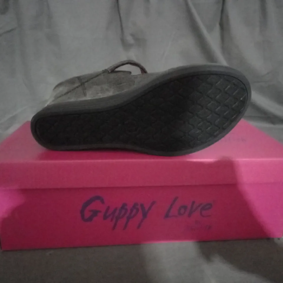 APPROXIMATELY 7 BOXED PAIRS OF GUPPY LOVE BY BLOWFISH WEDGE SHOES IN VARIOUS SIZES TO INCLUDE SIZE 40.5EU