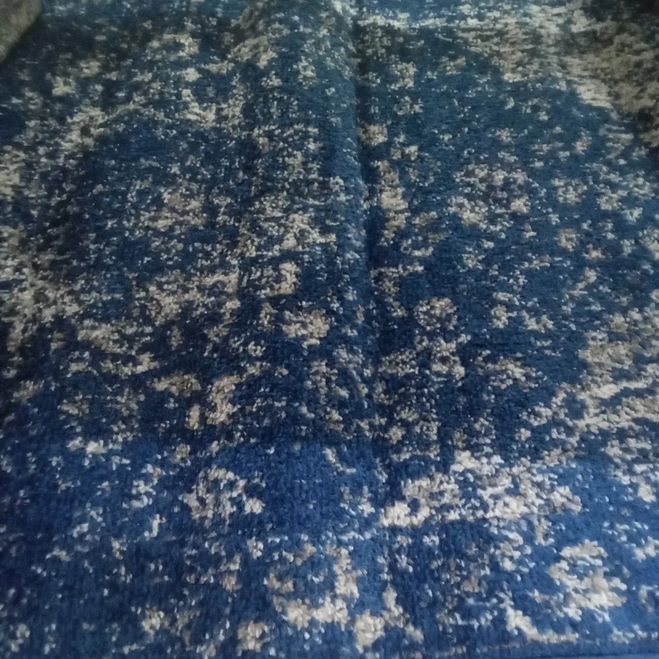 LINDEN DARK BLUE RUG RUNNER 2'8"X8'