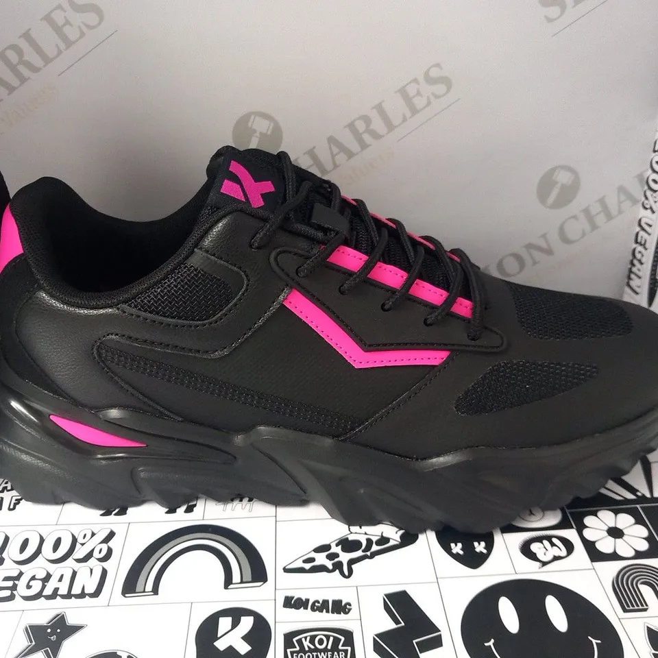 BRAND NEW BOXED PAIR OF KOI ECSTACY RAVE CULTURE MEN'S TRAINERS SIZE 12