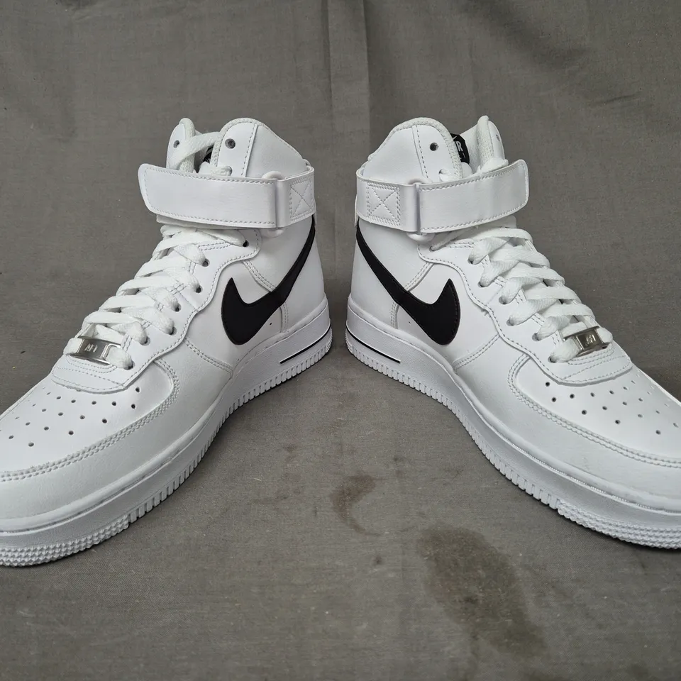 BRAND NEW BOXED PAIR OF NIKE AIR FORCE 1 HIGH '07 AN20 SHOES IN WHITE/BLACK UK SIZE 5.5