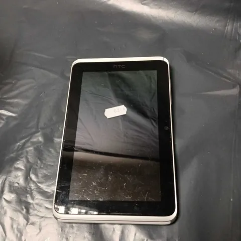 HTC TABLET  – SILVER BACK WITH WHITE CAMERA MODULE 