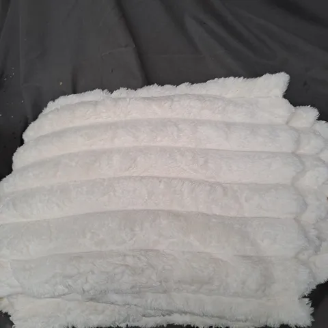 LARGE SOFT FLEECE BLANKET - CREAM - 180CM X 200CM