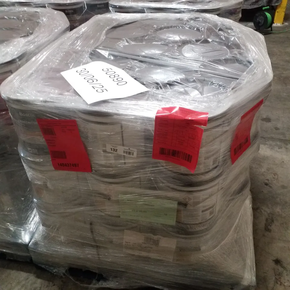PALLET CONTAINING APPROXIMATELY 45 BUCKETS OF BOSTIK CEMENTONE RAPID SETTING WATERPROOF CEMENT 10KG