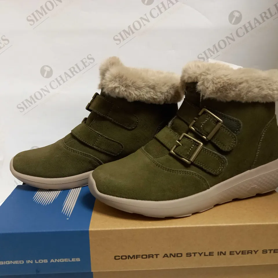 SKECHERS WINTER ON THE GO FAUX FUR TRIM OLIVE BOOTS - UK SIZE 3.5