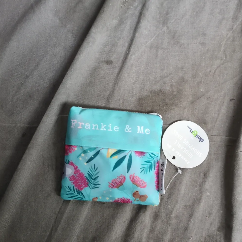 TOTE OF APPROXIMATELY 12 ASSORTED ITEMS TO INCLUDE: FRANKIE AND ME BAG 