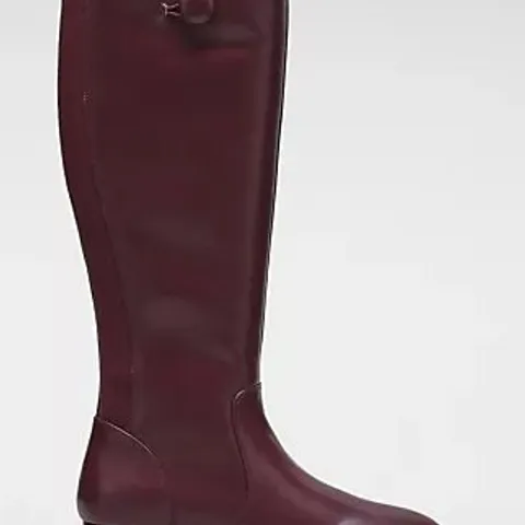 BEN DE LISI WINDSOR BUTTON DETAIL RIDING BOOT BURGUNDY SIZE 4