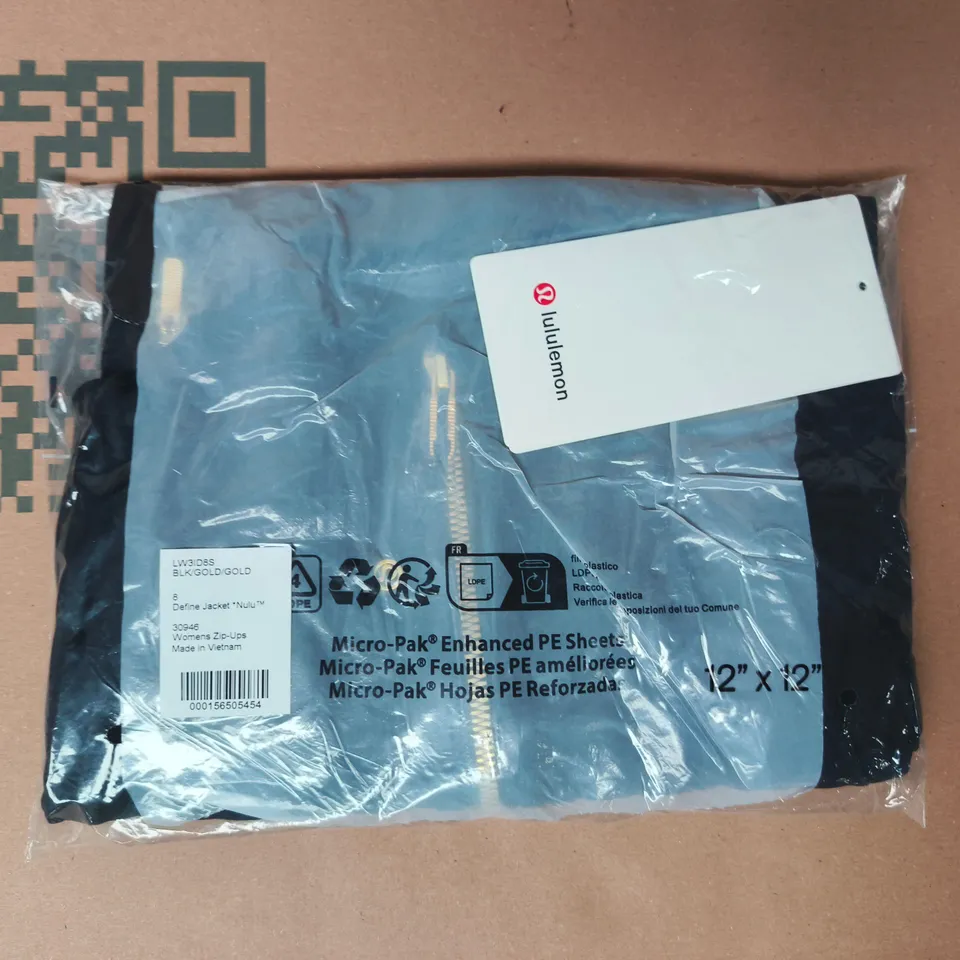 BAGGED LULULEMON DEFINE JACKET IN BLACK SIZE 8