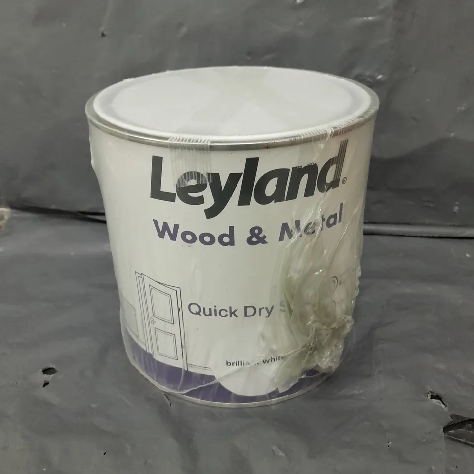 SEALED LEYLAND WOOD & METAL QUICK DRY SATIN PAINT - 2.5L - BRILLIANT WHITE 