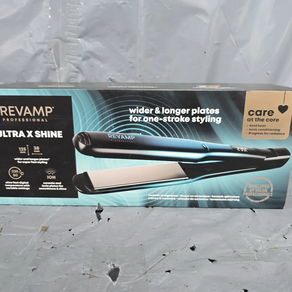 BOXED REVAMP PROFESSIONAL ULTRA X SHINE CERAMIC STRAIGHTENER