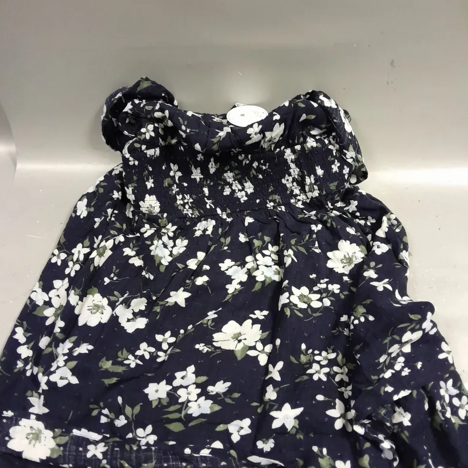 HOLLISTER FLORAL PRINT DRESS - M