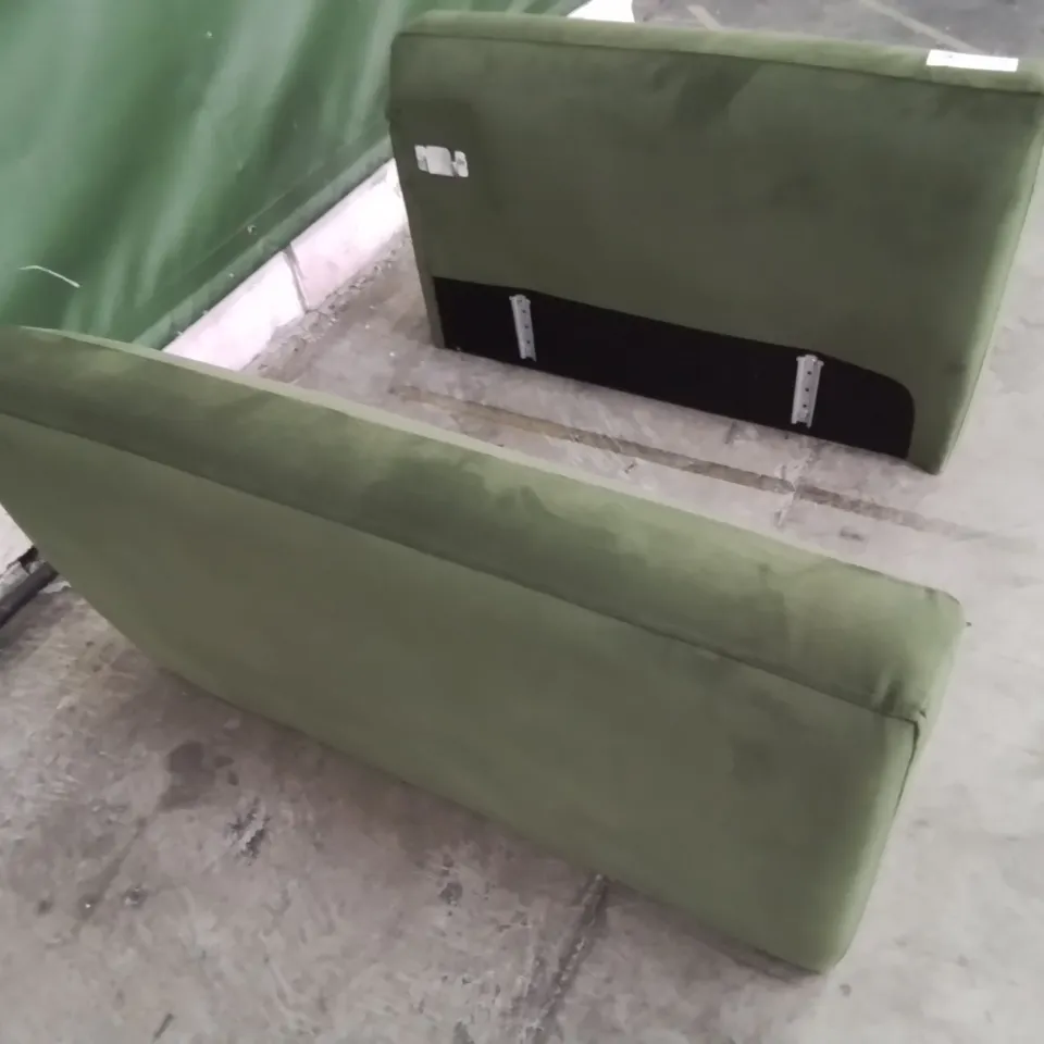 PAIR OF QUALITY BRITISH DESIGNER LOUNGE Co. SOFA ARMS GREEN PLUSH FABRIC