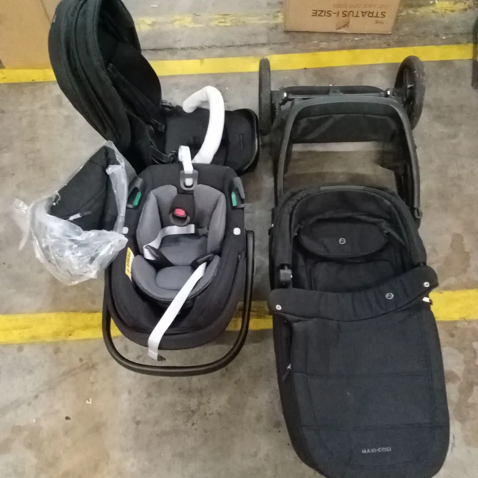 MAXI-COSI STROLLER, CARRYCOT AND CAR SEAT