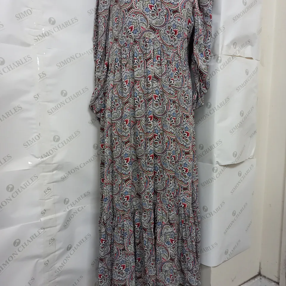 GHOST MAYA DRESS IN BLUE PAISLEY STAR - LARGE