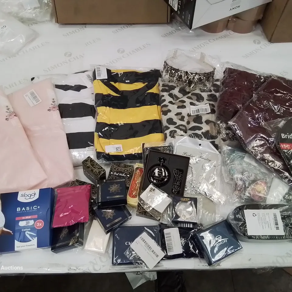 BOX CONTAINING MIXED FASHION ITEMS,  CLOTHING, SILVER PLATE AND COSTUME JEWELLERY ETC.