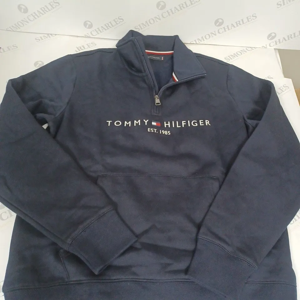 TOMMY HILFIGER LOGO MOCKNECK JACKET SIZE M 