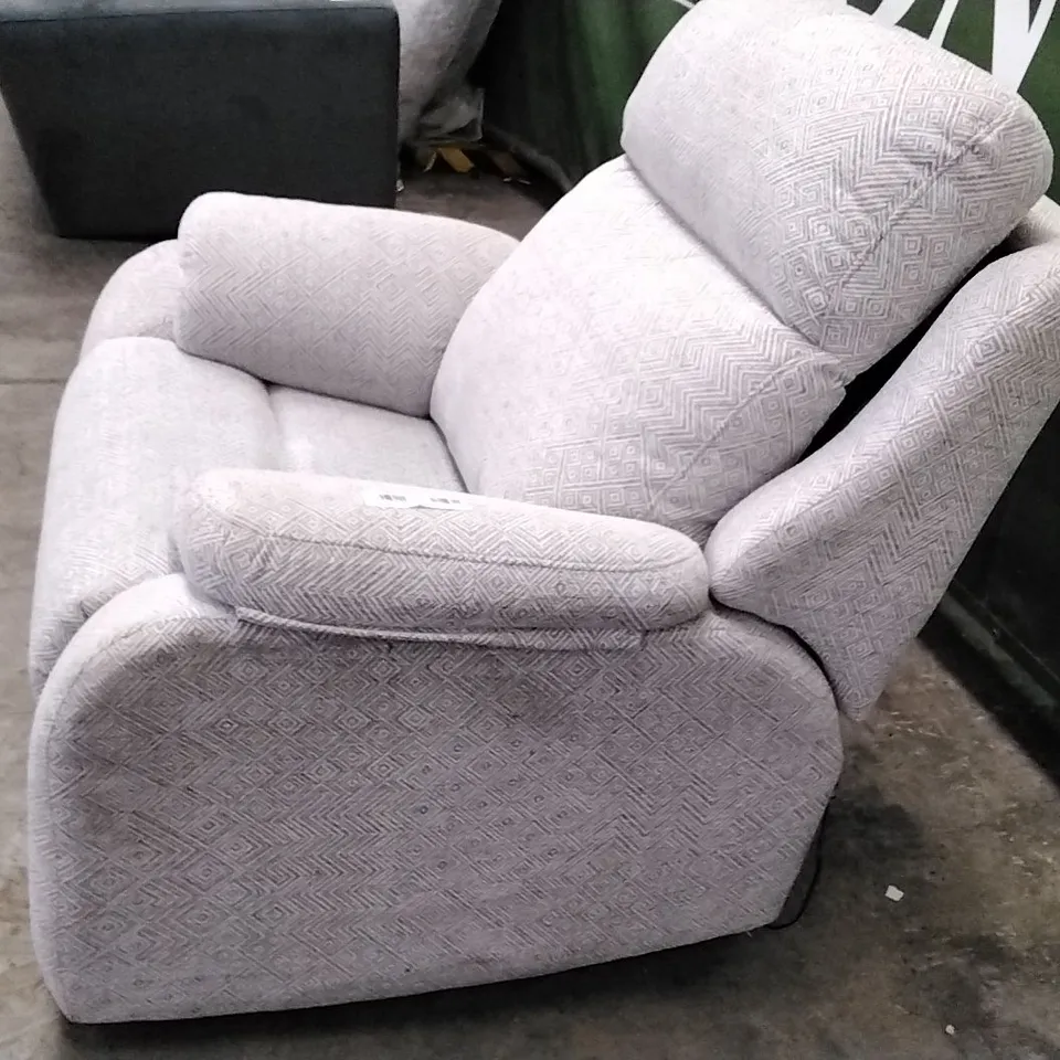 QUALITY BRITISH DESIGNER G PLAN MANUFACTURED KINGSBURY ELECTRIC RECLINER CHAIR - NEBULAR MIST FABRIC 