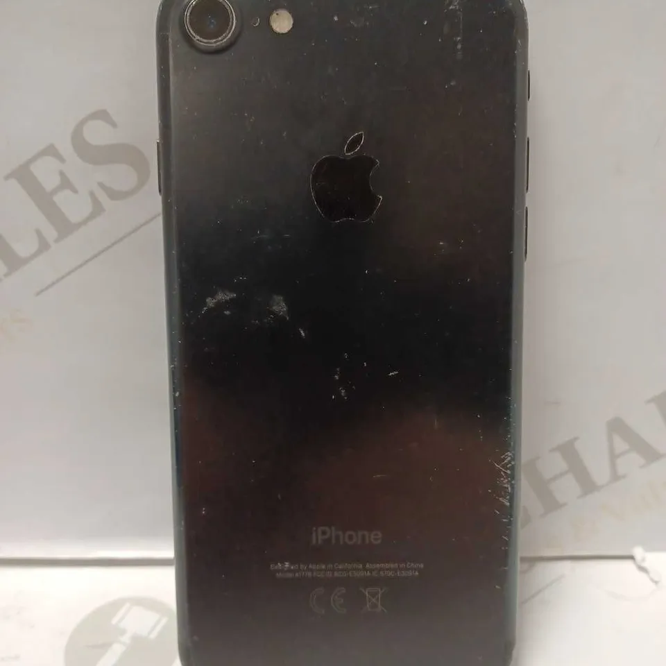 APPLE IPHONE 7 A1788 - BLACK