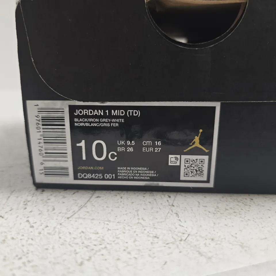 BOXED PAIR OF JORDAN 1 MID TD KIDS' SNEAKERS – BLACK/WHITE, UK 9.5