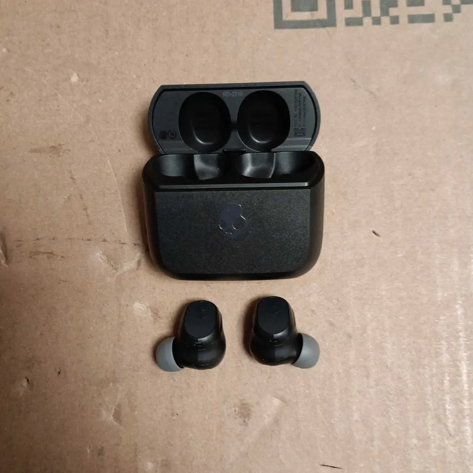 SKULLCANDY MOD TRUE WIRELESS EARBUDS WITH CHARGING CASE – BLACK - UNBOXED