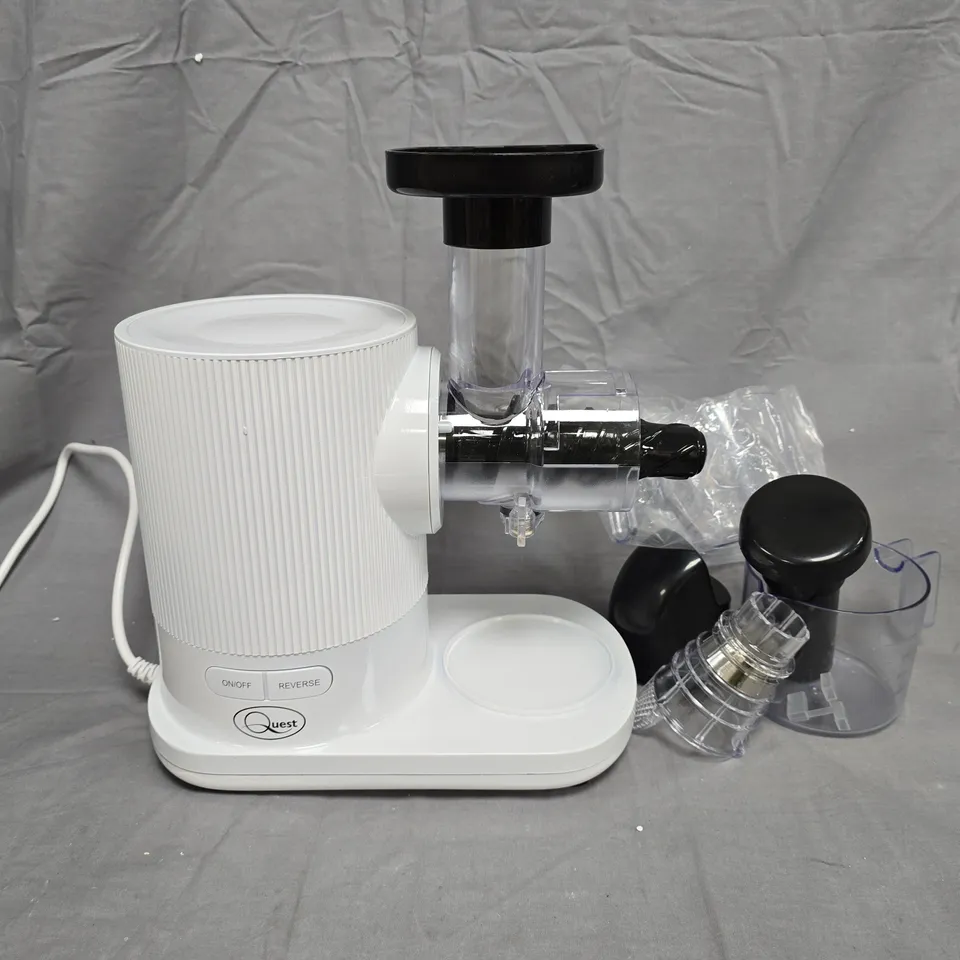 QUEST SLOW MASTICATING JUICER – BOXED WITH ACCESSORIES