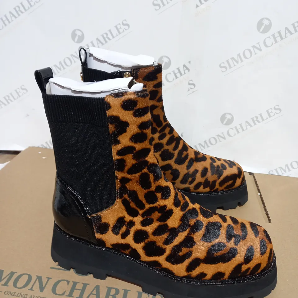 BOXED MODA IN PELLE GERRI EMBELLISHED SQUARE TOE CHELSEA BOOT - LEOPARD - SIZE 5