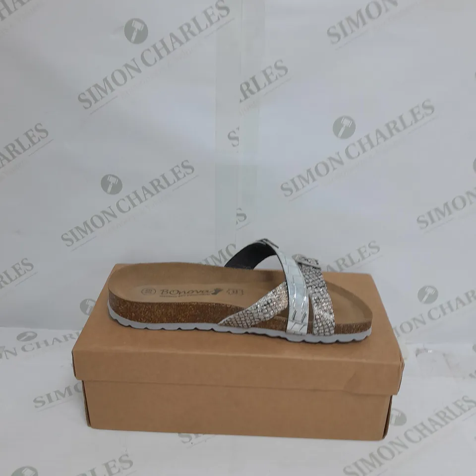 BONOVA SILVER SANDALS SIZE 6