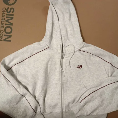 NEW BALANCE OVERSIZED CROP HOODIE IN GREY - LARGE