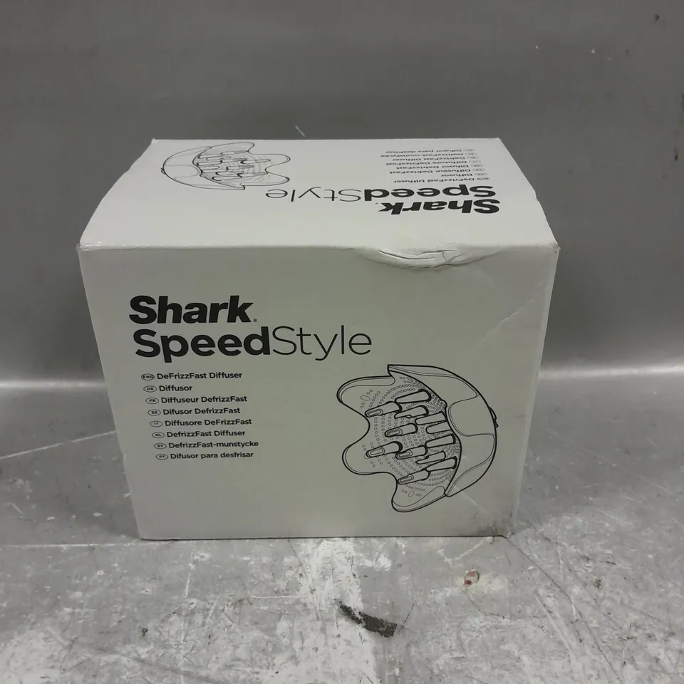 BOXED SHARK SPEED STYLE DEFRIZZ FAST DIFFUSER HEAD