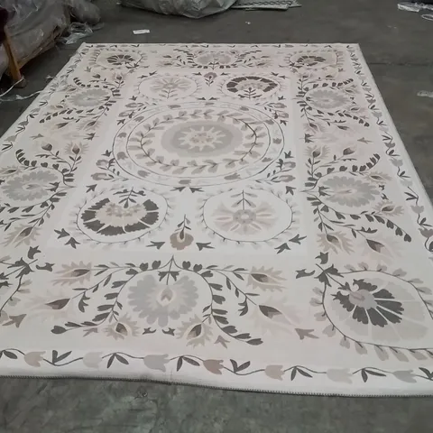 QUALITY DESIGNER AREA RUG - APPROXIMATELY 350X240CM