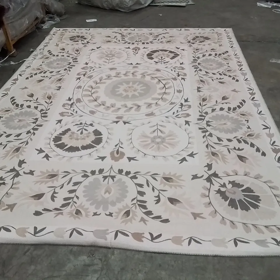 QUALITY DESIGNER AREA RUG - APPROXIMATELY 350X240CM