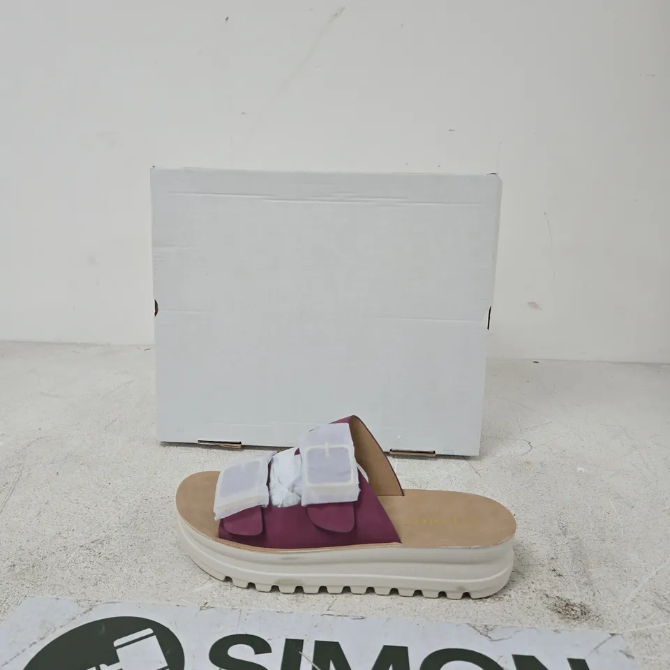 WOMEN'S PURPLE WEDGE SANDALS WITH WHITE STRAPS EU SIZE 39