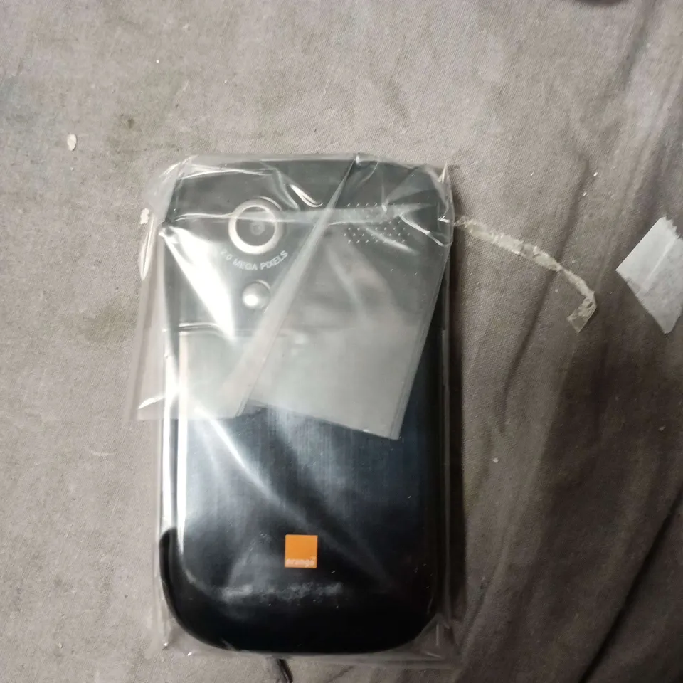 ORANGE RIO MOBILE PHONE WITH QWERTY KEYBOARD – BOXED