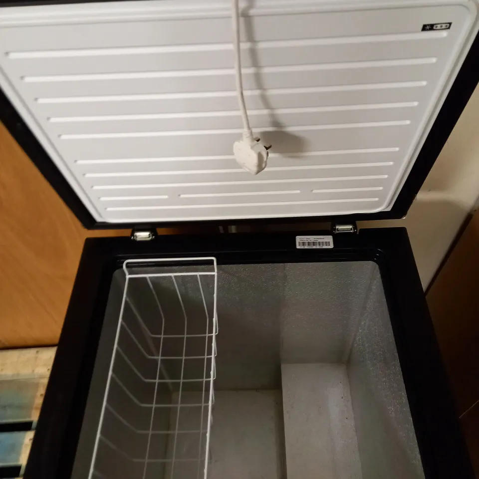 RUSSELL HOBBS RH142CF2002B 142L FREESTANDING BLACK CHEST FREEZER- COLLECTION ONLY