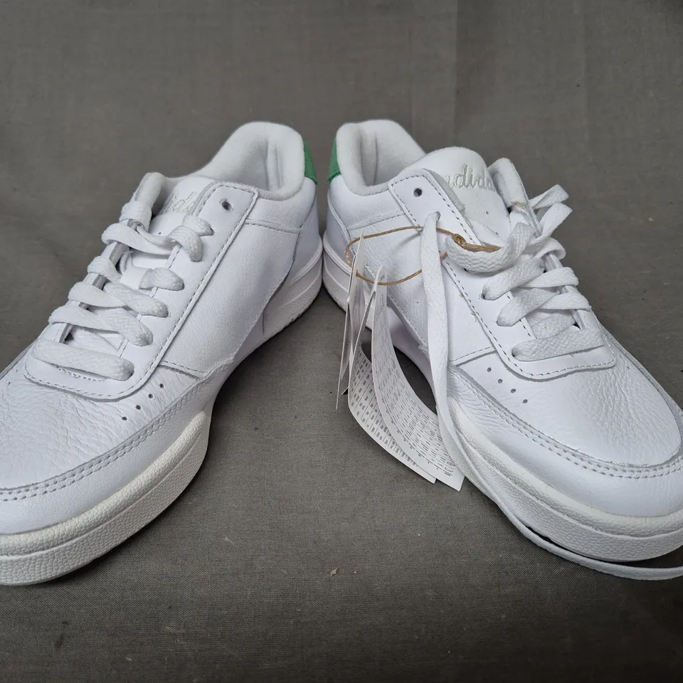 BOXED PAIR OF ADIDAS COURT SUPER WOMEN'S SHOES IN WHITE/GREEN UK SIZE 3.5