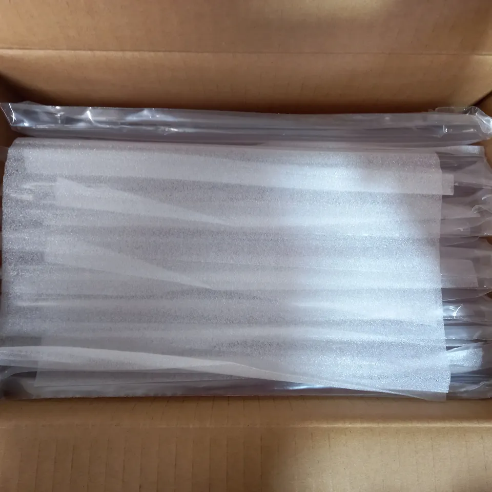 LOT OF 10 BELKIN SNAP SHIELDS FOR MACBOOK AIR 11 - TRANSPARENT