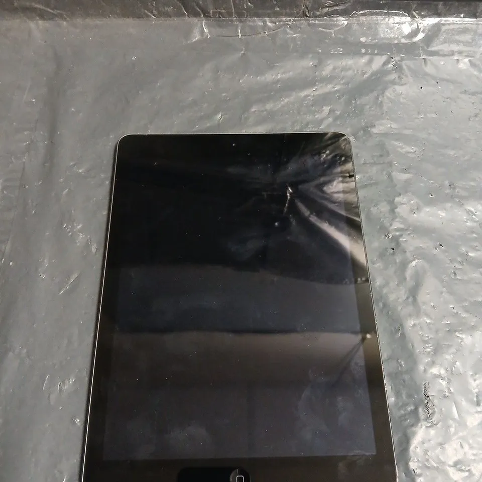 APPLE IPAD AIR 1ST GEN - MODEL  A1474