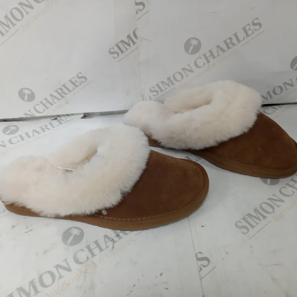 EMU AUSTRALIA "JOLIE" SLIPPERS - UK SIZE 4 CHESTNUT - BOXED