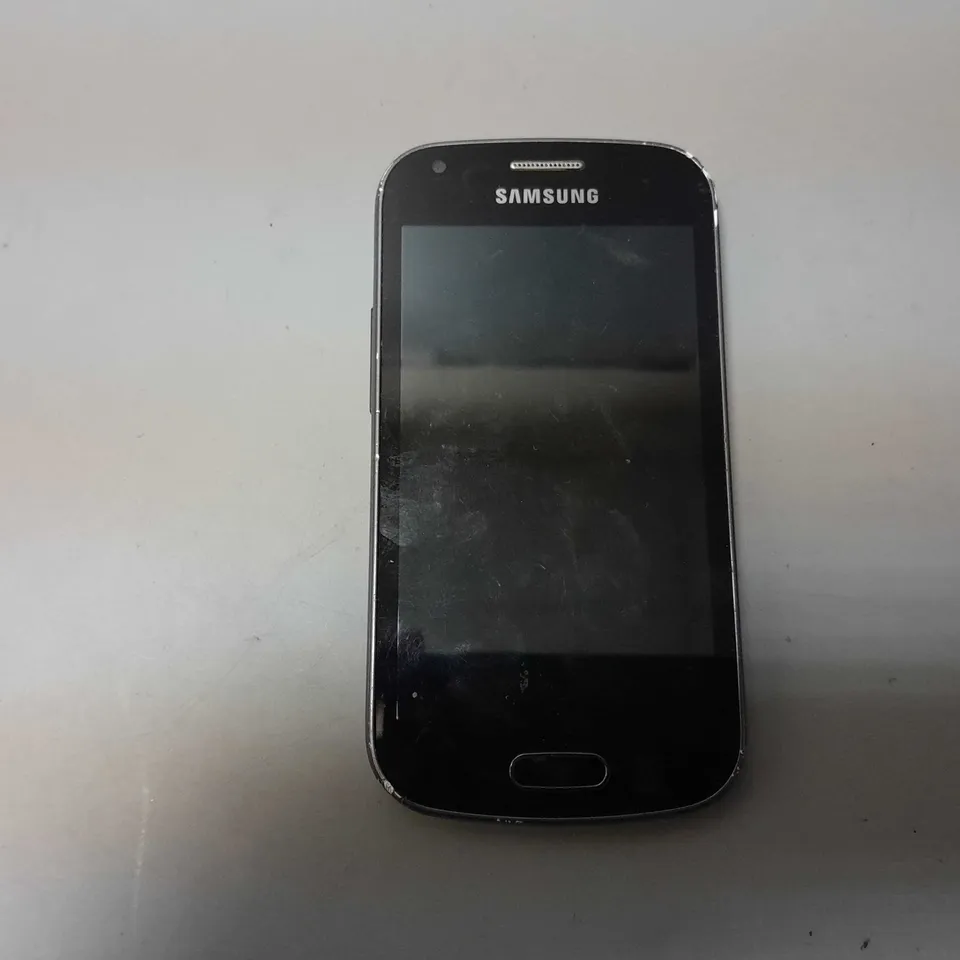 SAMSUNG GT-S7560