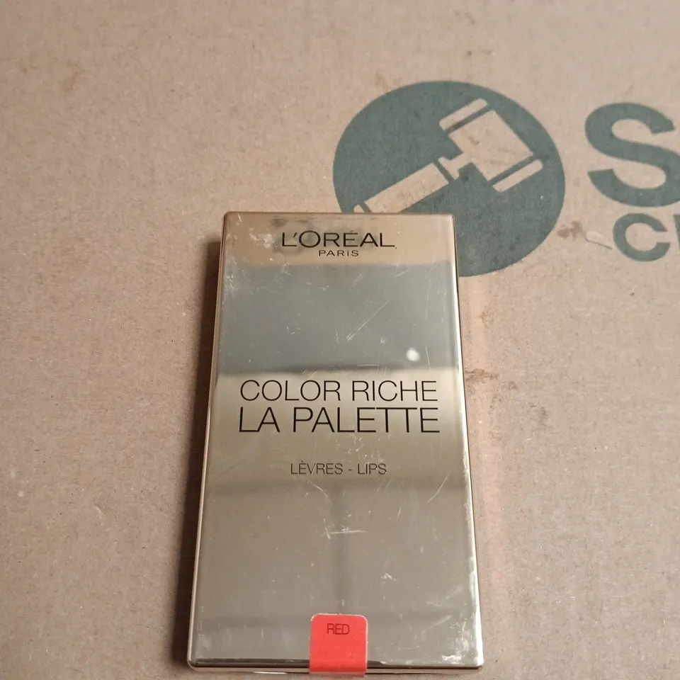 BOX OF APPROXIMATELY 30 L'OREAL COLOUR RICHE LA PALETTE LIPSTICK PALETTES RED