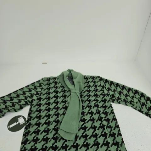 SUGAR CRISP GREEN & BLACK HOUNDSTOOTH KNIT JUMPER WITH NECK-TIE DETAIL β WOMENβS, SIZE S