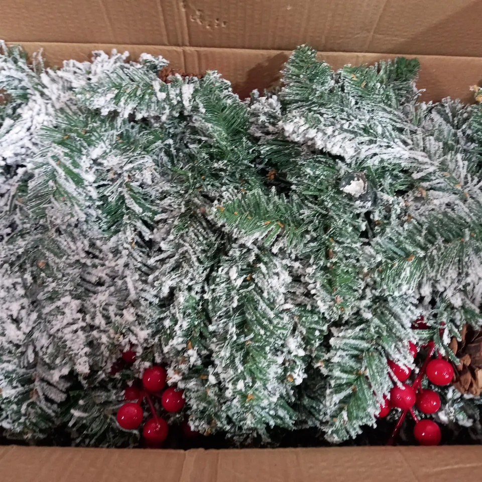BOXED UNBRANDED SNOW EFFECT CHRISTMAS TREE GARLAND 